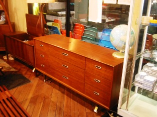 米軍横田基地のある街、福生でミリタリー気分を満喫！Dig-itディグ・イット