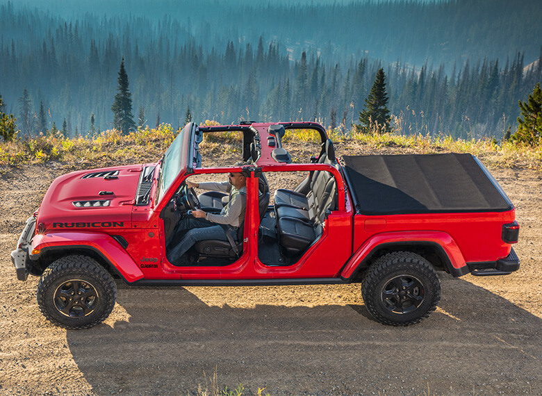 アンリミテッドをベースとしたピックアップトラック「グラディエーター」