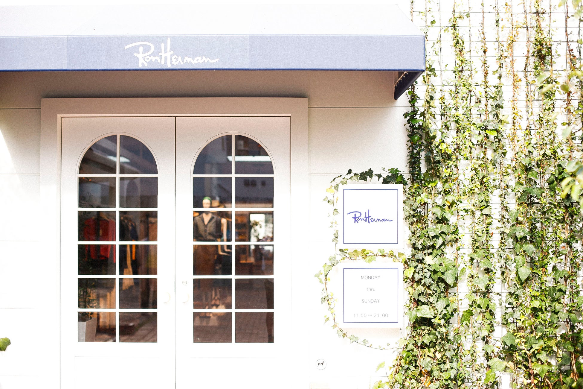 Ron Herman ロンハーマン 福岡店に行ってきました。ご自分の住まいのイメージ参考にできますよ。でんホームのブログ 竹内