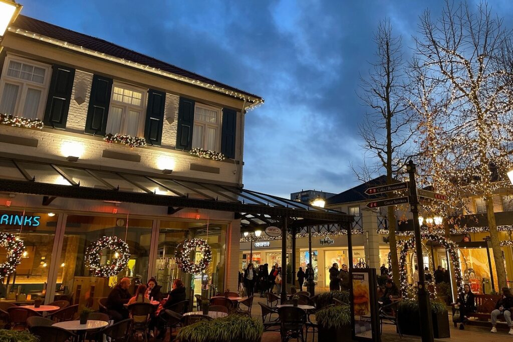 オランダ ルールモントにある北欧最大アウトレットと街中散策