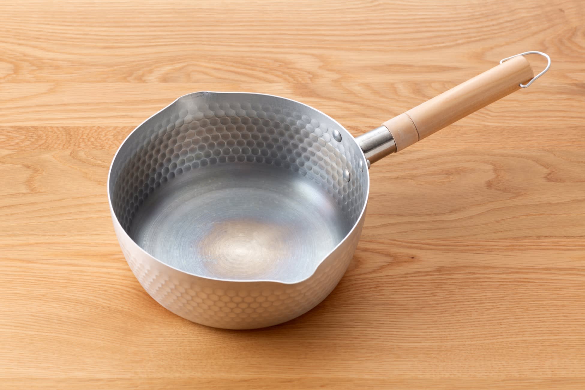 アルミ鍋、雪平鍋の黒ずみの原因と落とし方生活知恵袋