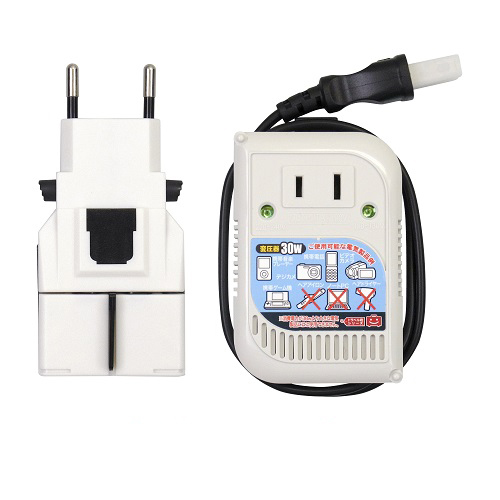 海外旅行に変圧器はいらない？変換プラグとの違いやおすすめを紹介飛行機の神様