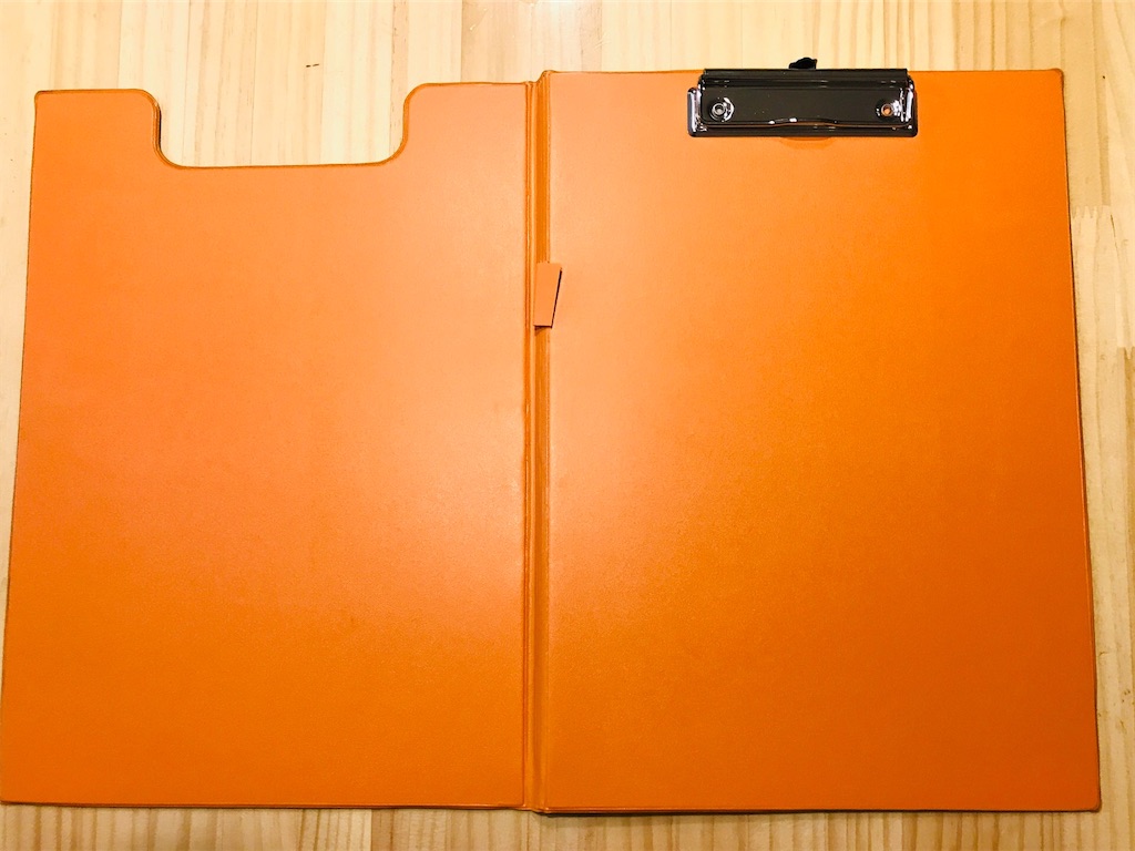 ダイソーの『伝票サイズ クリップボード カバー付き』が挟んでフタ付きで便利！買てみた
