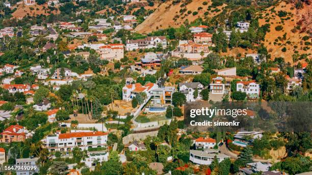 米国カリフォルニア州ロサンゼルス-2018年9月4日：ビバリーヒルズエリアの都市の景色とハリウッドヒルズの住宅。米国。の写真素材・画像素材 Image151451537