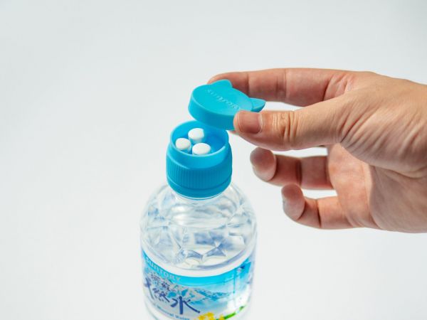 駄作ペットボトルキャップで＊ 貯金箱: KOUSAKU 工作days