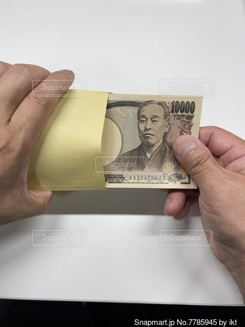 ご祝儀袋に入れるお札の向きや包み方を動画で解説しますマイナビウエディングPRESS