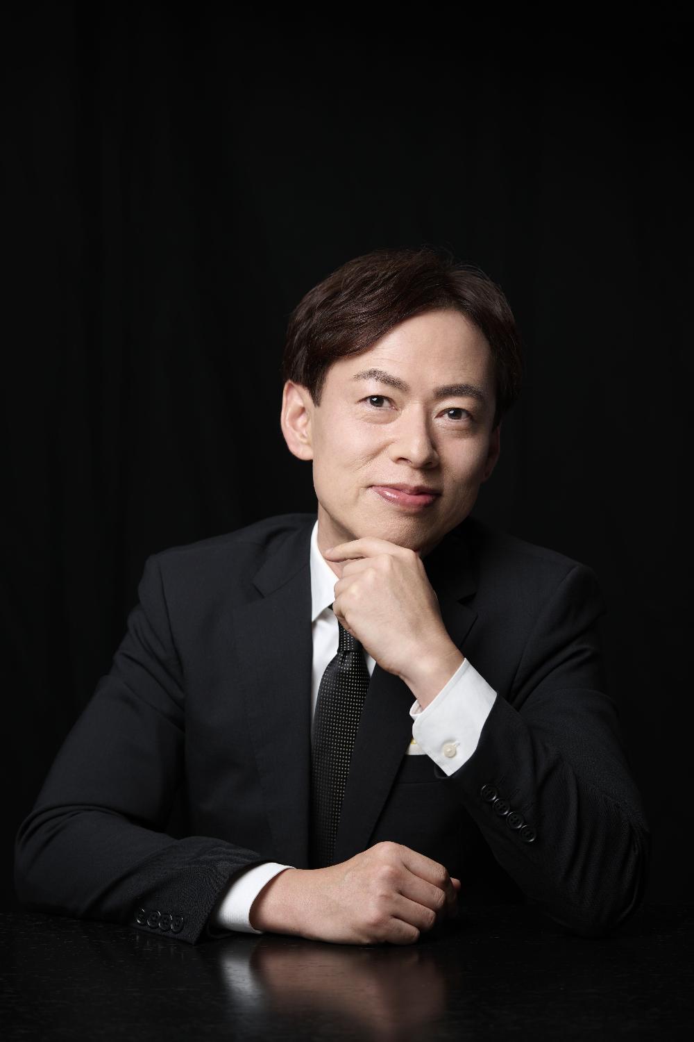 大阪・心斎橋プロフィール写真・オーディション写真 フォトスタジオリブ: ビジネスポートレート撮影 営業男性大阪・心斎橋駅徒歩2分！フォトスタジオ