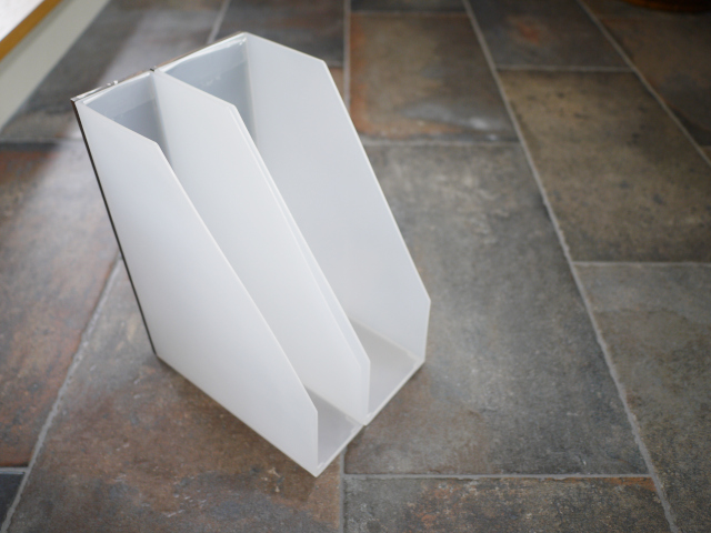 イライラ解消！「イオンのファイルスタンド」を使った書類棚づくり - 朝時間.jp