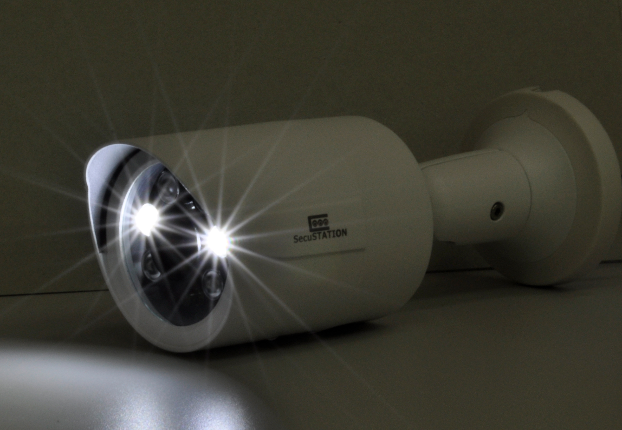 映像がカスミの様に白くなった防犯カメラを修理防犯ツールご紹介ブログ