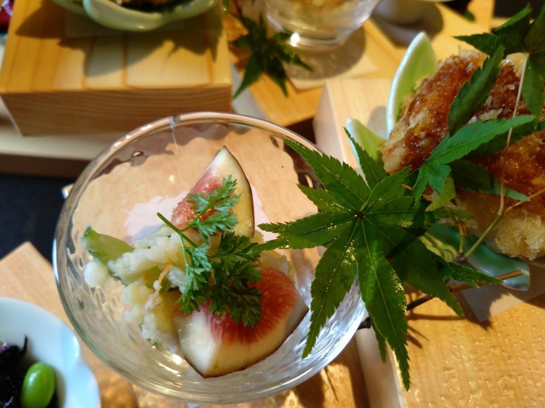 開店 二荒町に日本料理店『四季彩 六花』がオープンするらしい。下戸祭からの移転。移転前跡地には『而今』なる日本料理店がオープンするらしい。 :うつのみや通信 - 栃木県宇都宮市の地域情報サイト