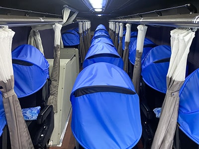 高速バスでこんなこと「あるある」4コマ漫画 音漏れしてますよ～編高速バス・夜行バス・バスツアーの旅行・観光メディアバスとりっぷ