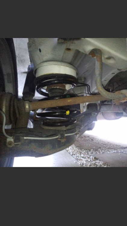 ハイエースグランドキャビン アライメント調整作業グーネットピット