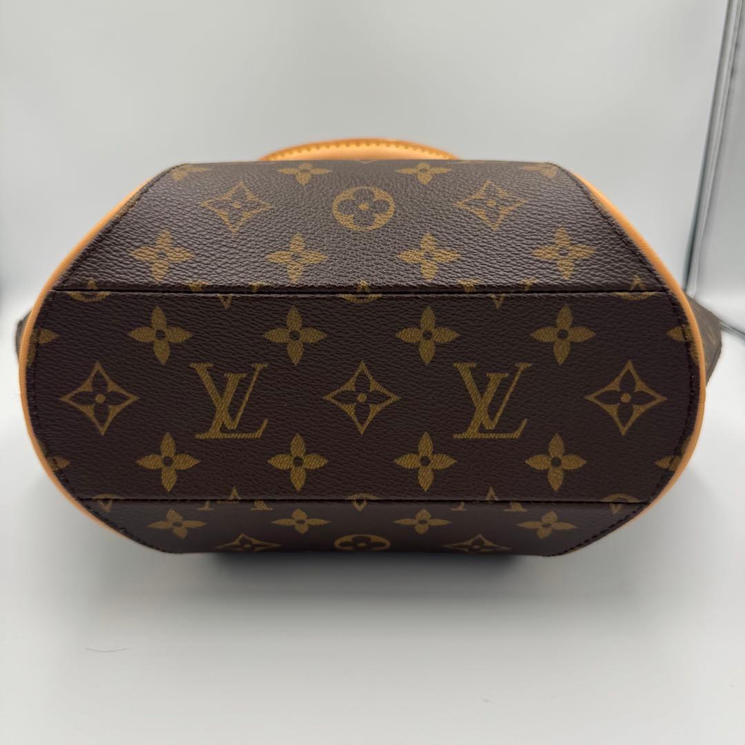 王道ラグジュアリーブランド LOUIS VUITTONルイ ヴィトンよりドーヴィルハンドバッグを買取致しました。 2022.03.08発行 トレファクスタイル小手指店洋服・古着の買取と販売の専門店トレジャーファクトリー トレファク のファッションリユース