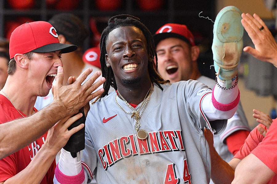 エリ・デラクルーズ、今季４０個目の盗塁: 野球の英語