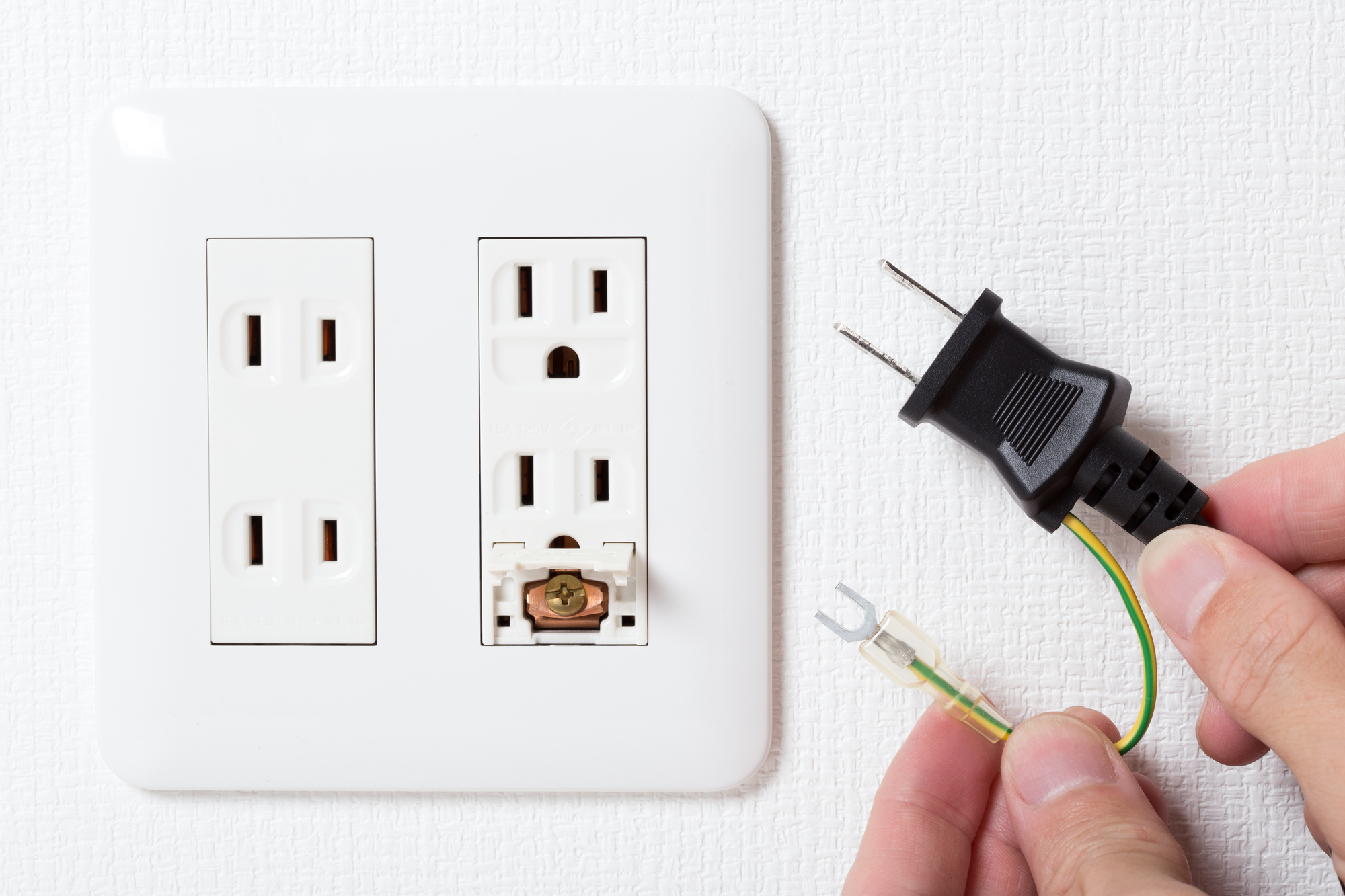 冷蔵庫にアース線や漏電遮断器の取り付けは必要か - 冷蔵庫 - Panasonic