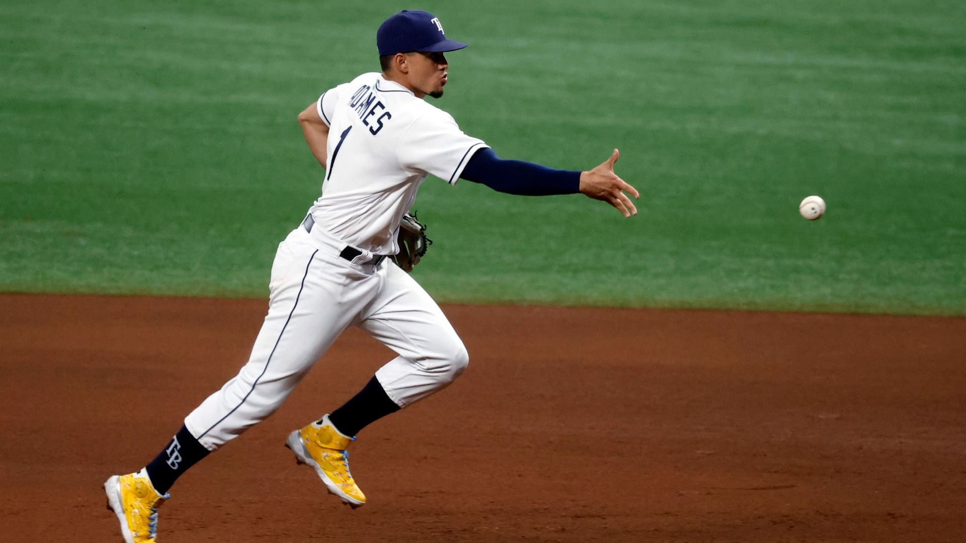 ジャイアンツ、遊撃手アダメスを球団史上最高額7年1億8200万ドルで獲得と米報道 今季ブリュワーズで32本塁打・112打点 – BASEBALLKING