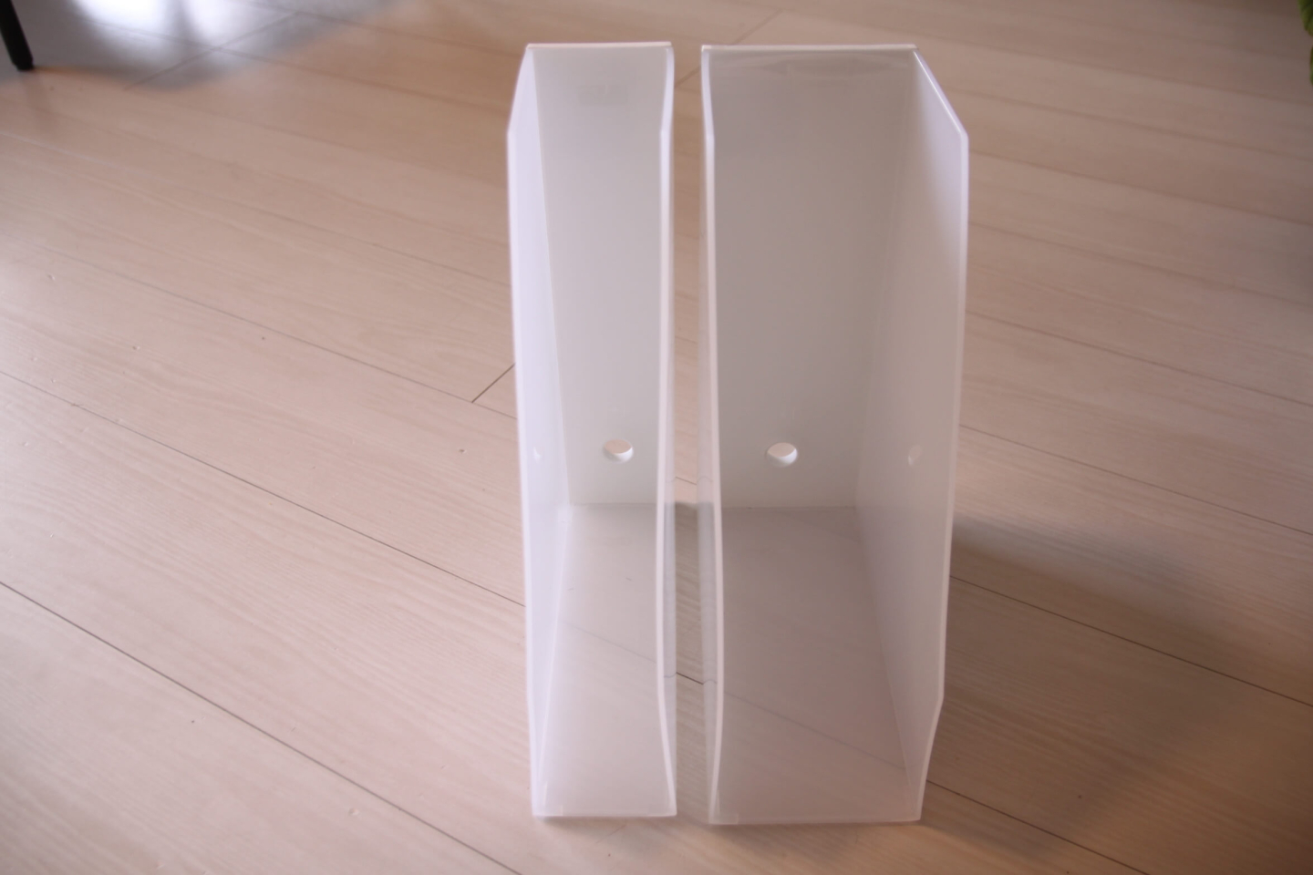 100均「A4ファイルスタンド 3色」の商品情報とサイズ・収納例。セリアとキャンドゥで販売 4906137325633