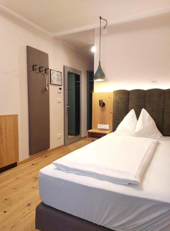 ポスト - パース CBD レストランCOMO ザ・トレジャリ