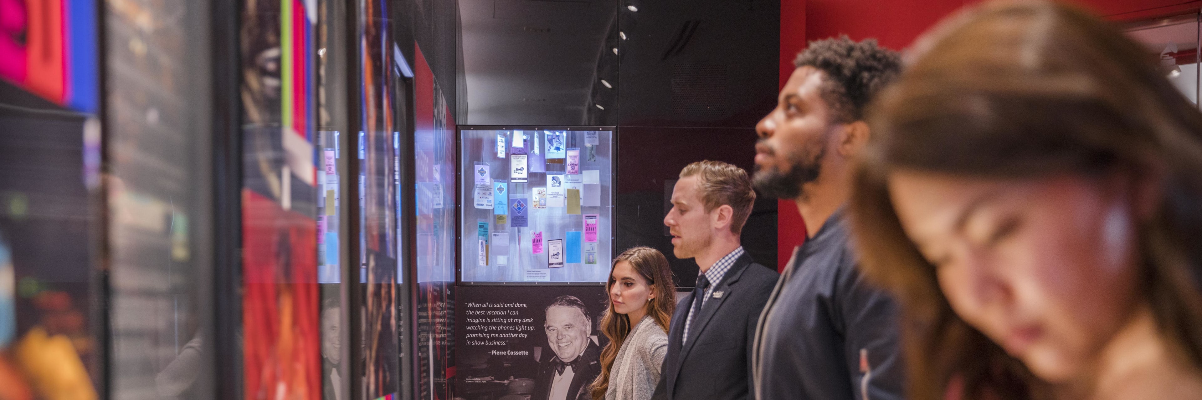 グラミー・ミュージアムって？営業再開！ – AiLLA STUDIO