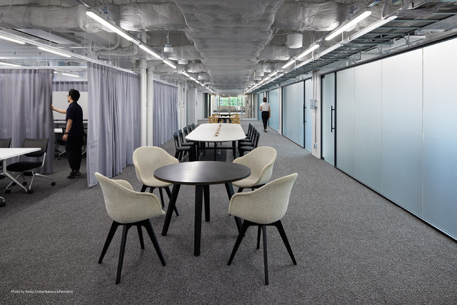 リクルートが本社オフィスを一新！リニューアルで提起する、新時代のオフィスの役割とは