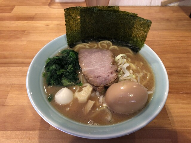 SHOEIの家「光差し込む明るいおうち」SHOEI 正栄産業 株 富山のデザイン新築注文住宅・セミオーダー住宅