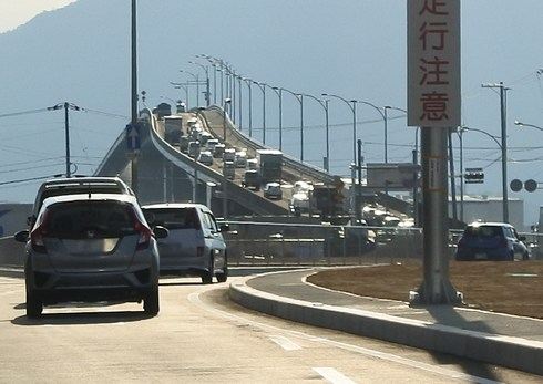 大阪にもあった「ベタ踏み坂」 CMになった鳥取と島根を結ぶ橋にも負けない上り坂 実は絶景ポイントですまいどなニュース