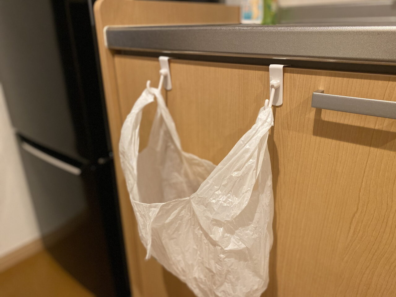 一人暮らしでゴミ箱を置かないってアリ？ゴミ箱を置けない場合の工夫と代用品を紹介