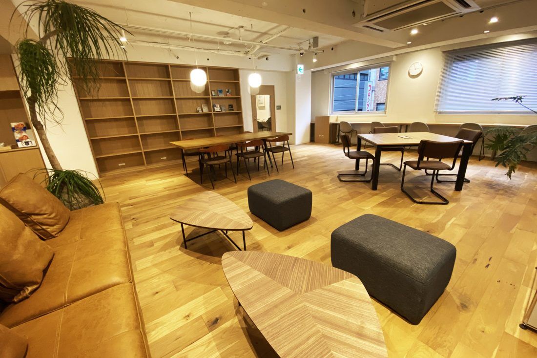 不動産営業所のイメージを払拭せよ！まるでカフェのような映えるMinimal officeデザインオフィス・ショールーム株式会社東京オデッセイ 一級建築士事務所