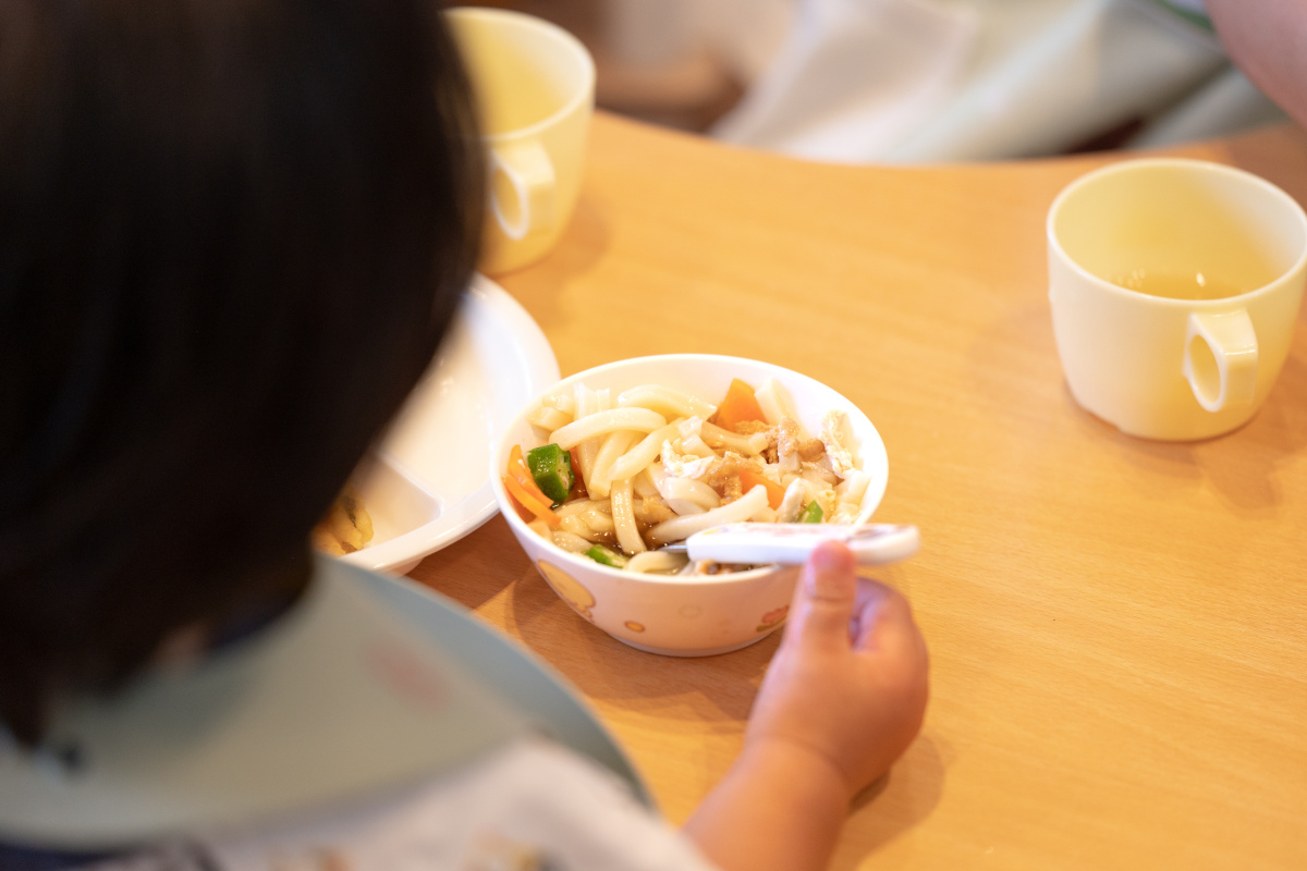 保育園の給食調理員の仕事内容とは？必要な資格や、給料や働き方について！保育士・幼稚園教諭・ベビーシッターの求人専門サービス「ずっと保育士」