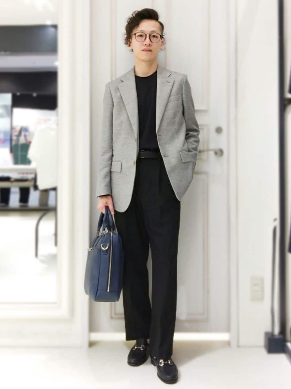 メンズ 秋のオフィスカジュアルコーデ！定番の着こなし方とおすすめアイテムをご紹介コラム AOKI公式通販