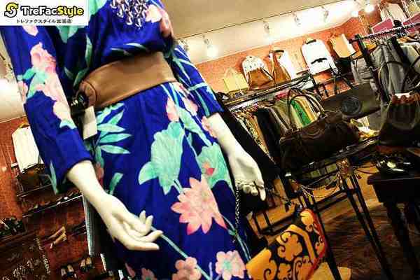 ミセスブランドの70代は百貨店購入が最適なワケ ネットで探して百貨店で買うべき理由