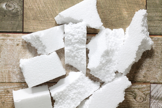 オープンドラムで発泡スチロール・溶解処理＆回収リサイクル