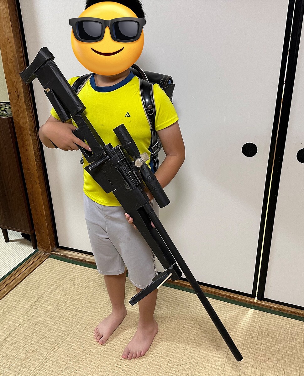 2025年8月11日「武器を作ろう！」ワークショップ開催しました🔫 カラフルなデザインや、カッコいいゴムライフル銃が誕生しました。沢山の子供たち、保護者の皆様、ご来場ありがとうございました！ワークショップイベントこどもワークショップこども造形教室こども