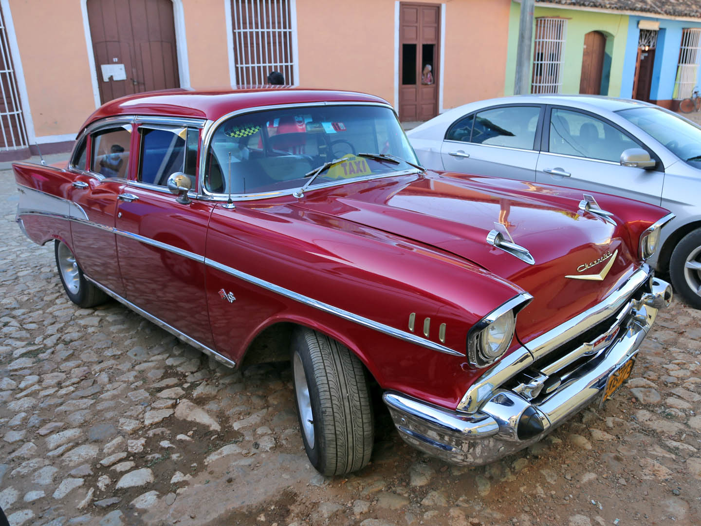キューバの町を走るレトロな車は、50年代のアメ車だけじゃないのよ』ハバナ キューバ の旅行記・ブログ by アイアムOKさん フォートラベル