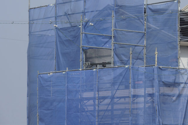 外壁塗装の足場が値上がり⁉足場費用とお得な有効活用千葉の外壁塗装・屋根塗装、塗り替えは街の外壁塗装やさん千葉本店へ