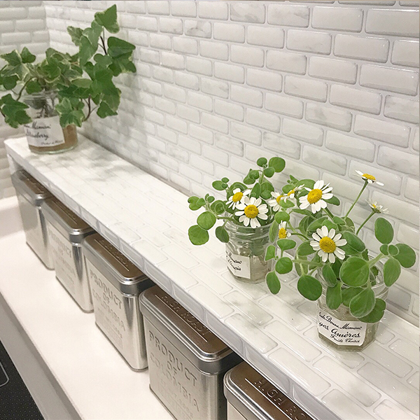 リメイクシート賃貸必見 リメイクシートのキレイな剥がし方！！ DAISO さんの大理石柄リメイクシート剥がしてみました！！ リメイクシート リメイクシート剥がし方 100均DIY 賃貸DIY