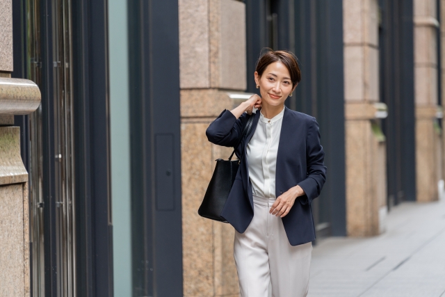 内定者懇親会の服装マナーとは？ スーツ・私服 別の選び方と注意点をご紹介コラム AOKI公式通販