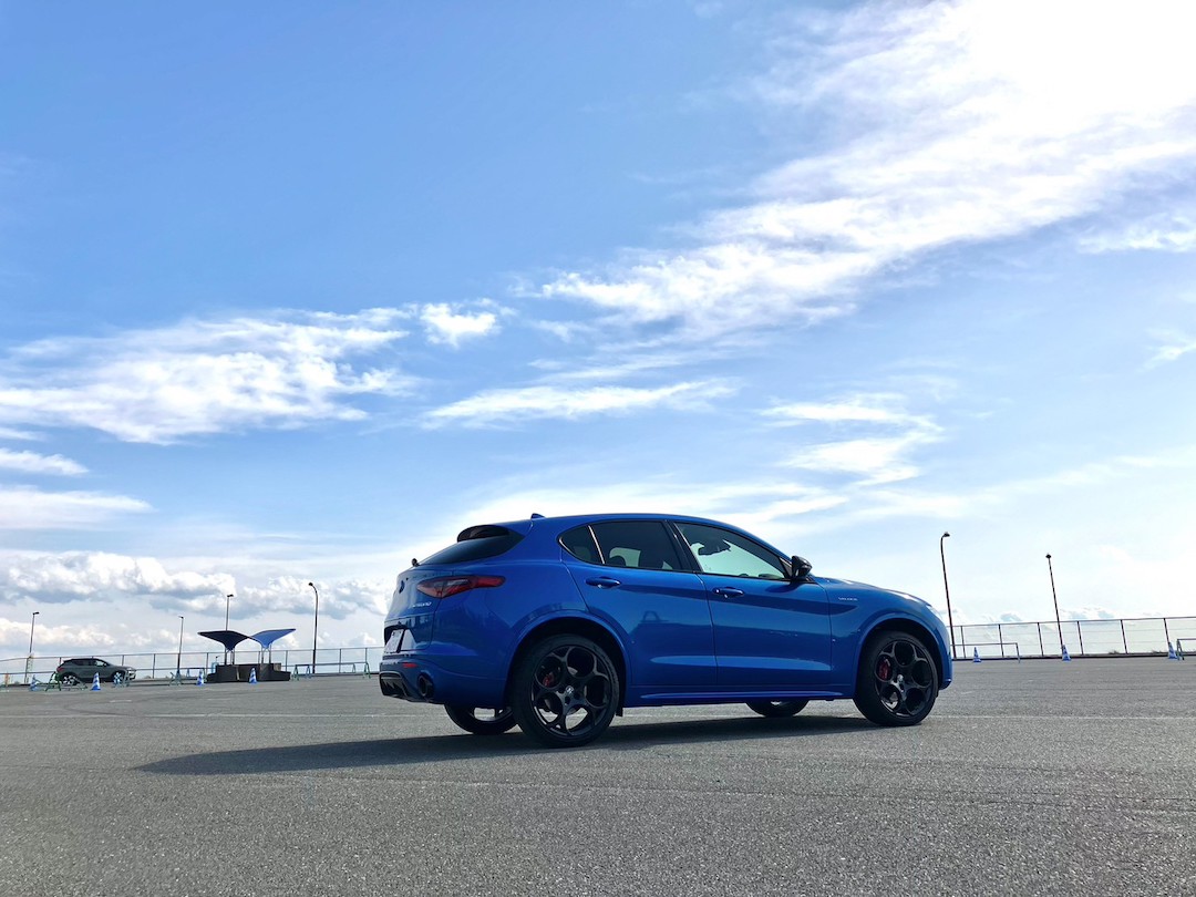 イタリア車の官能的なスタイルに惚れて。「アルファロメオ2000GTV 」 1973年 イタリア憧れのクラシックカースタイル男の隠れ家デジタル