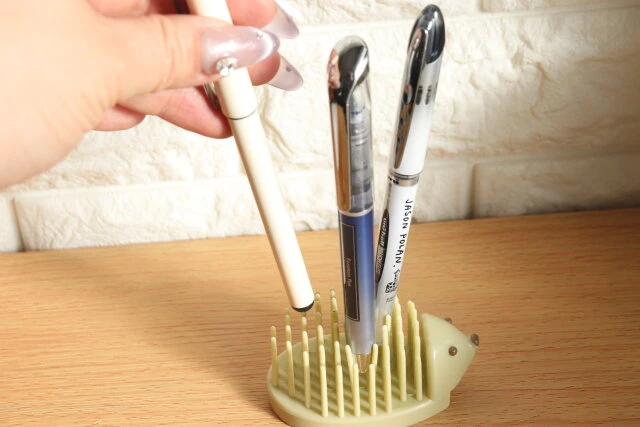 セリアのスタンド 何に使うかわかる？混じって嫌 って思ってた！1本ずつ立てられる収納グッズmichill byGMO ミチル