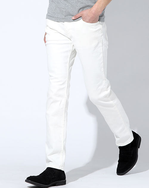 オフィスカジュアルにジーンズはNG？許されるスタイル・種類は？ワーキンお仕事探しマニュアル