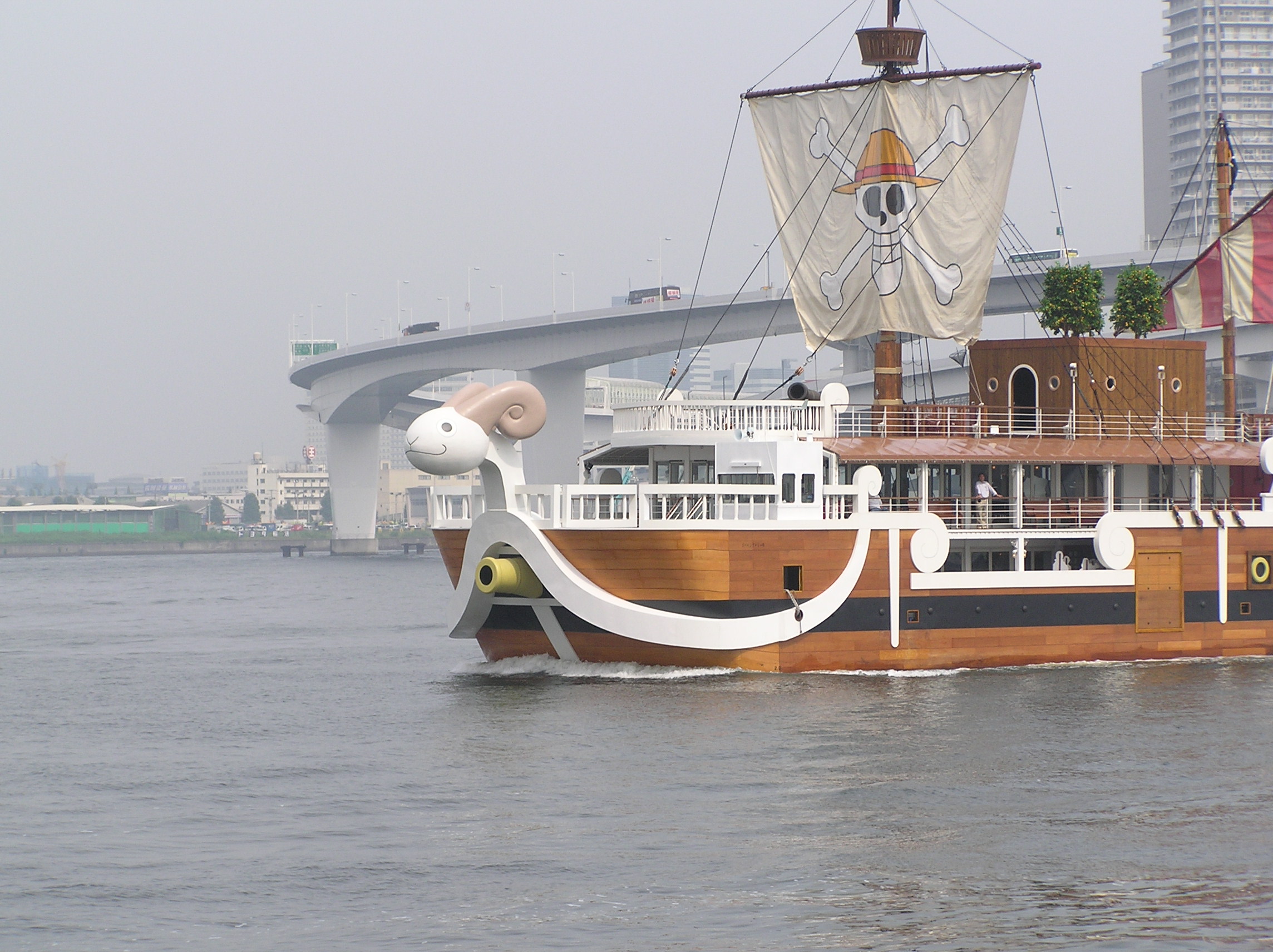 サウザンドサニー号は四皇レベルの船？ : r OnePiece