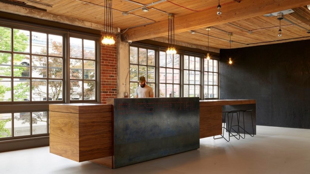 海外オフィスのデザイン事例！日本オフィスとの比較調査！オフィスデザインから内装工事までワンストップで対応 TRUSTオフィス