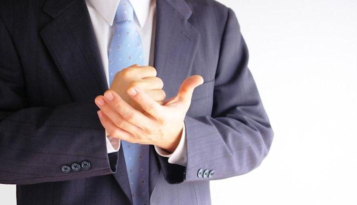 ビジネスメールでの「急な連絡で申し訳ありません」を正しく使う方法やポイント、例文を紹介みんなの仕事Lab-シゴ・ラボ