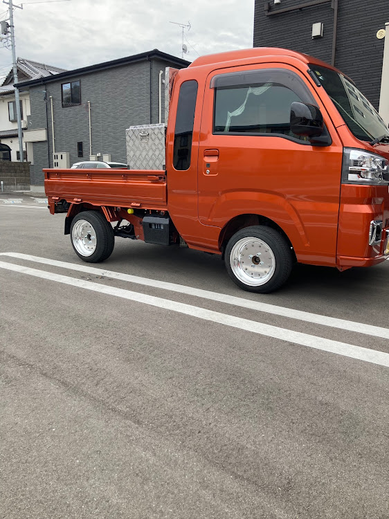 AmazonGETON 車用 エンブレム 3D 金属製 タイガー 立体 ビッグサイズ トラ ステッカー シール シート カー アクセサリードレスアップ 虎虎ゴールドエンブレム車＆バイク