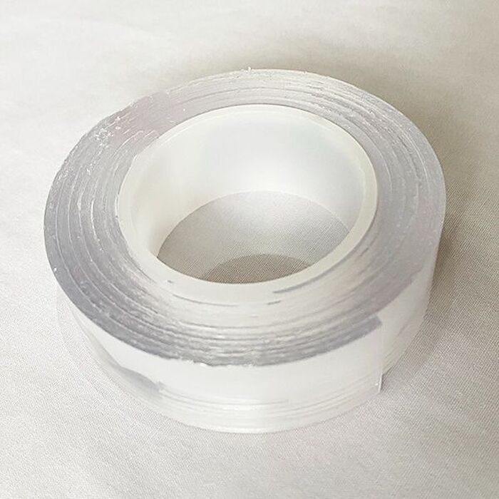 ヤモリグリップで浮かせる収納！便利な両面テープの使い方