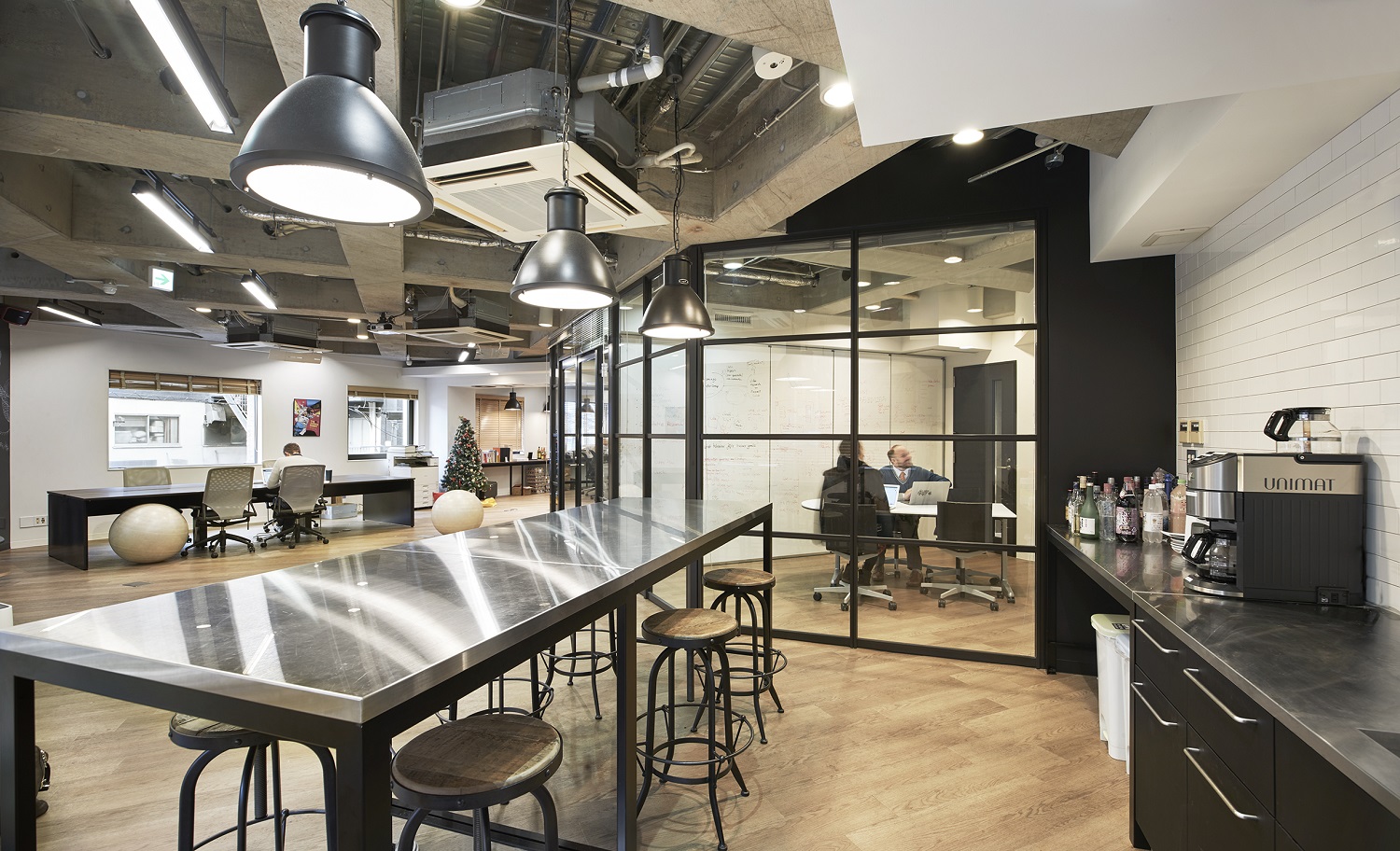 快適な休憩スペース・リフレッシュルーム “内装・レイアウトのポイント”スタログ