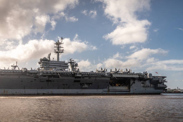 エイブラハム・リンカーン空母- Wikipedia