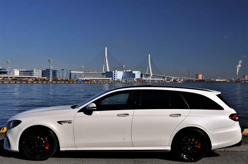 メルセデスベンツ AMG E63 ステーションワゴン ハイパーフォージドHF105R カスタム輸入車専門店・アメ車・欧州車・逆輸入車キャルウイングCALWING
