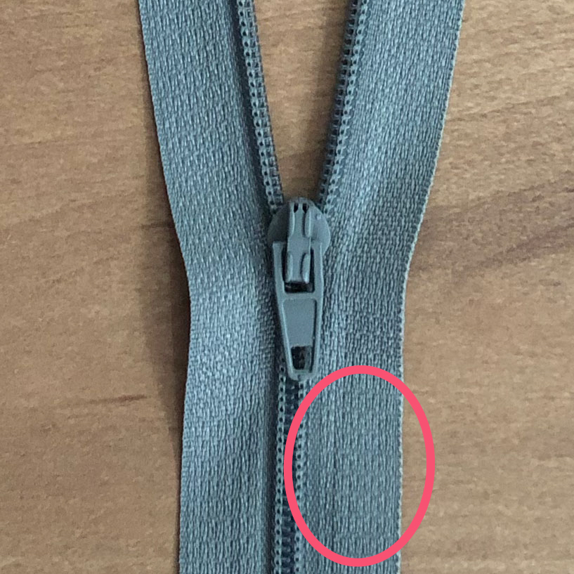 外れたファスナーの直し方とは？原因別に自分で簡単に直す方法を解説Ｔシャツキング│株式会社イタミアート