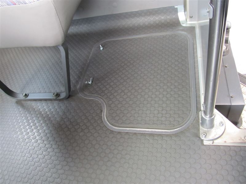 シビリアンのバッテリーが上がりました。コースターと繋ごうとしましたが、繋ぎ- Yahoo!知恵袋